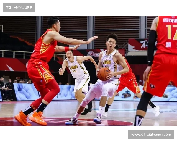 科莫积13分位列第六 多队12分紧追竞争激烈